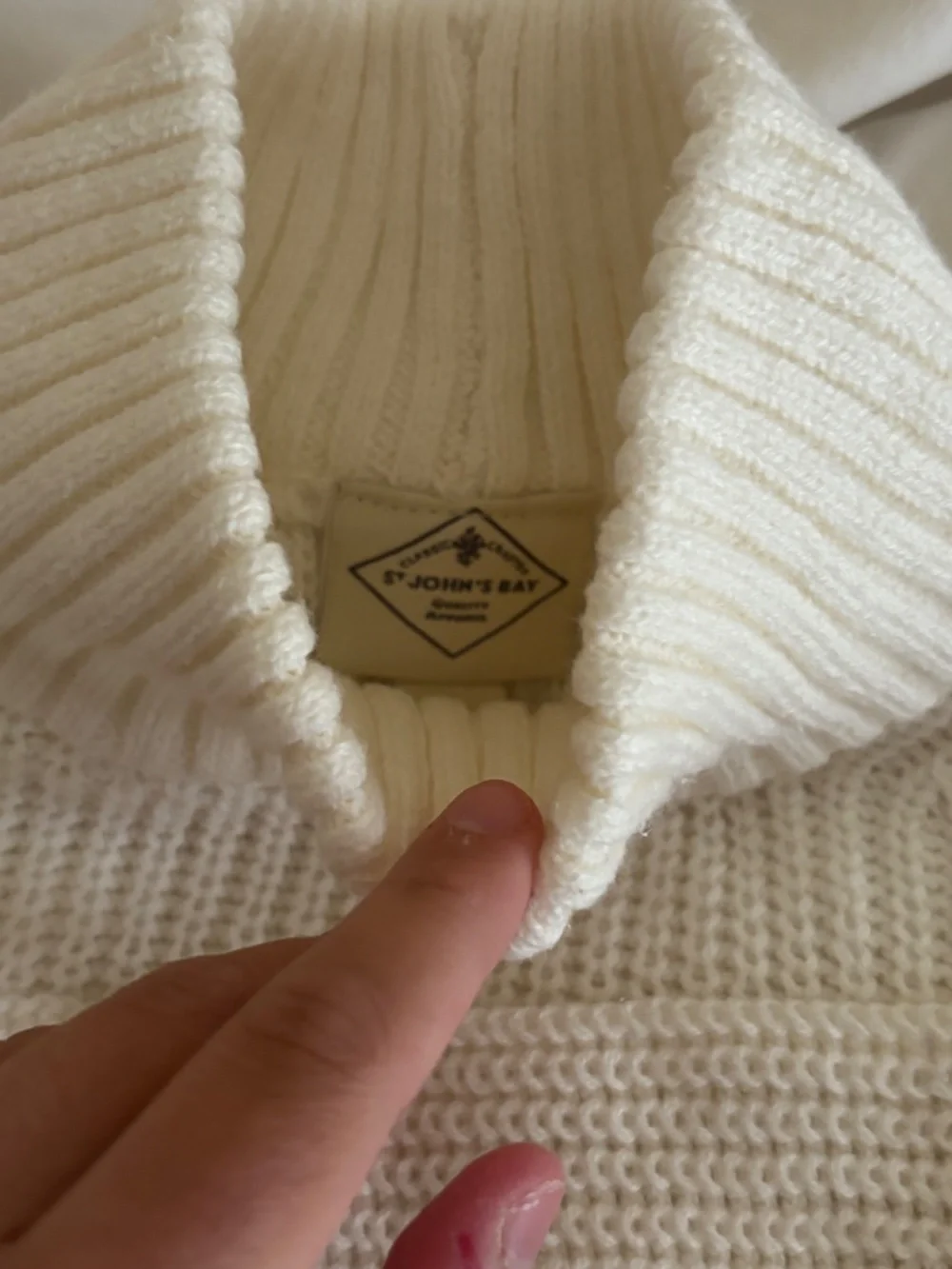 Sweater - Picture 2 of 4